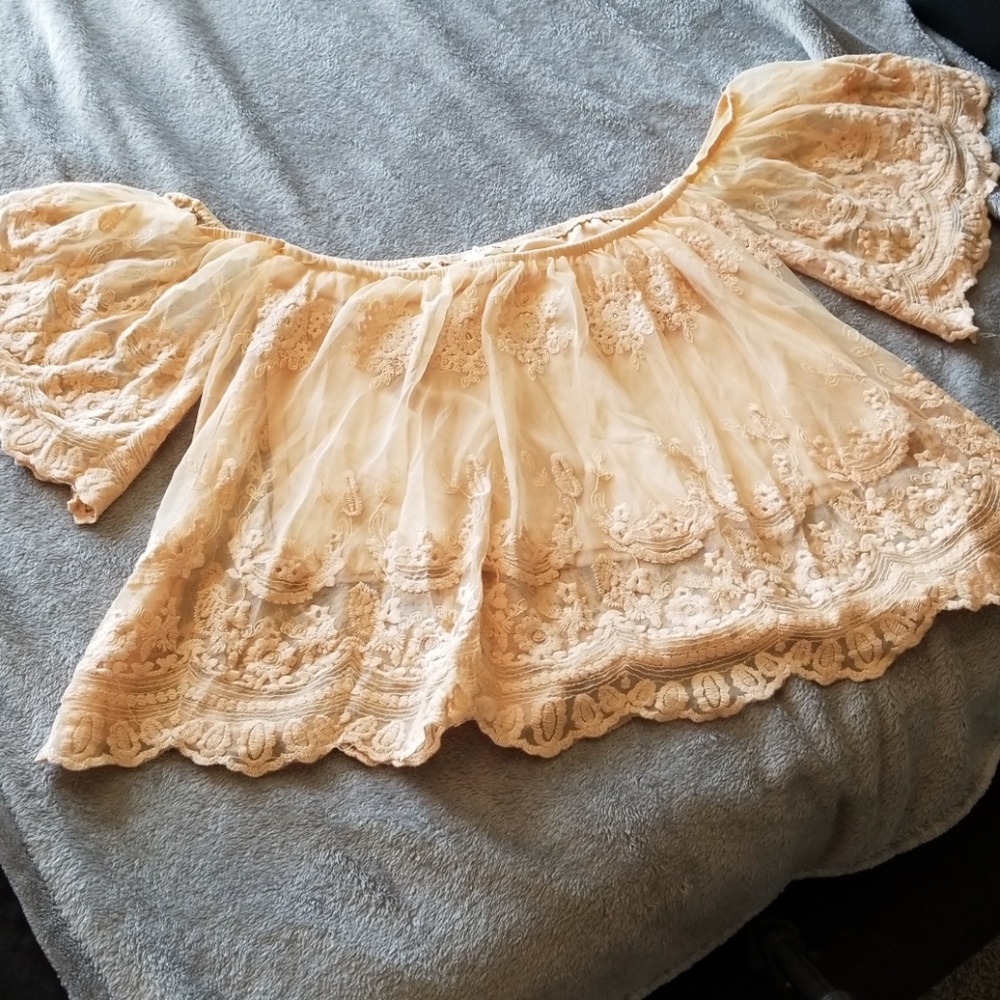 Lace Off-sholder top